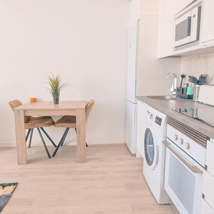 Puerto Del Carmen Airconditioned 2Bed Poolside Apt Экстерьер фото